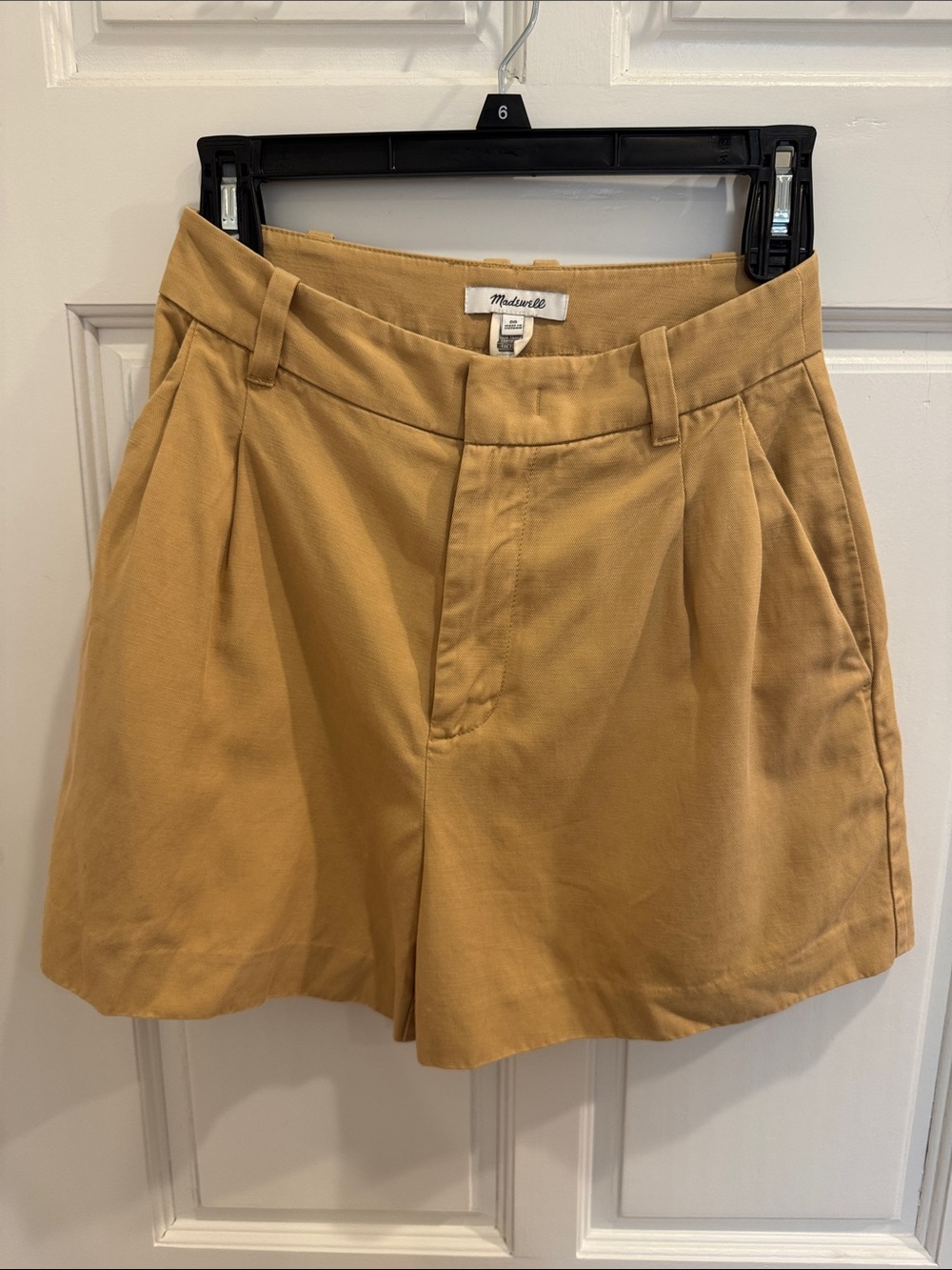 Madewell Pleated High-Rise Shorts in Khaki